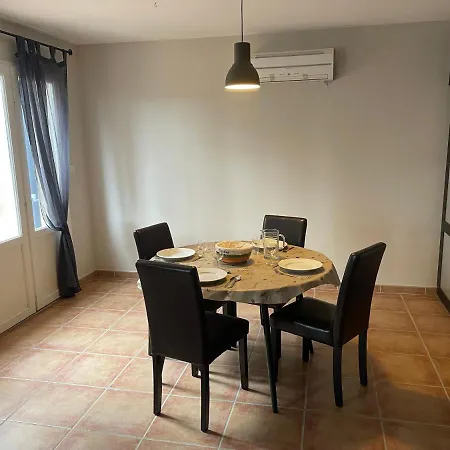 度假居 Chez Laura Pres Du Pont D'arc