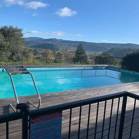 Chez Laura Pres Du Pont D'arc Salavas